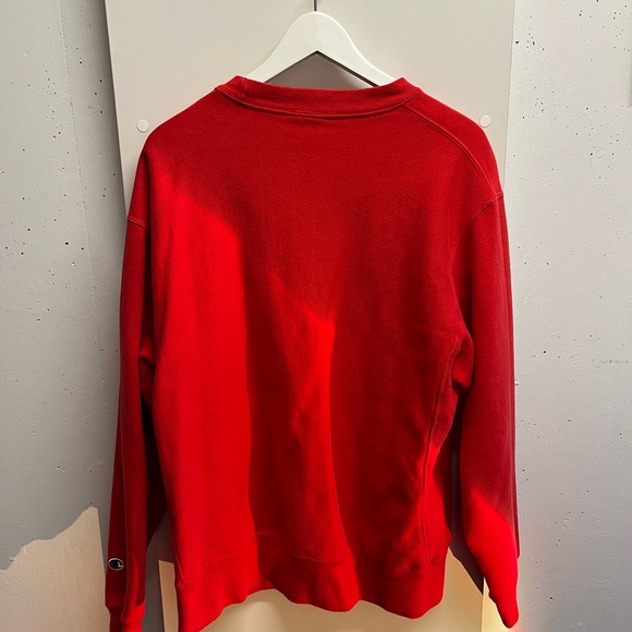 Over sized red champions crew neck - Picture 4 of 4